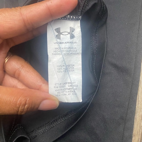 Under Armour Dri Fit Crew Necvk Black Short  Sleeve T Shirt Size 7 - Picture 4 of 4